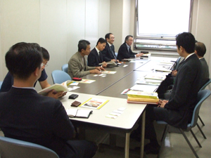 佐賀県庁で県と交流会
